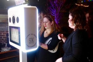 STK Confetti Boomerang Booth