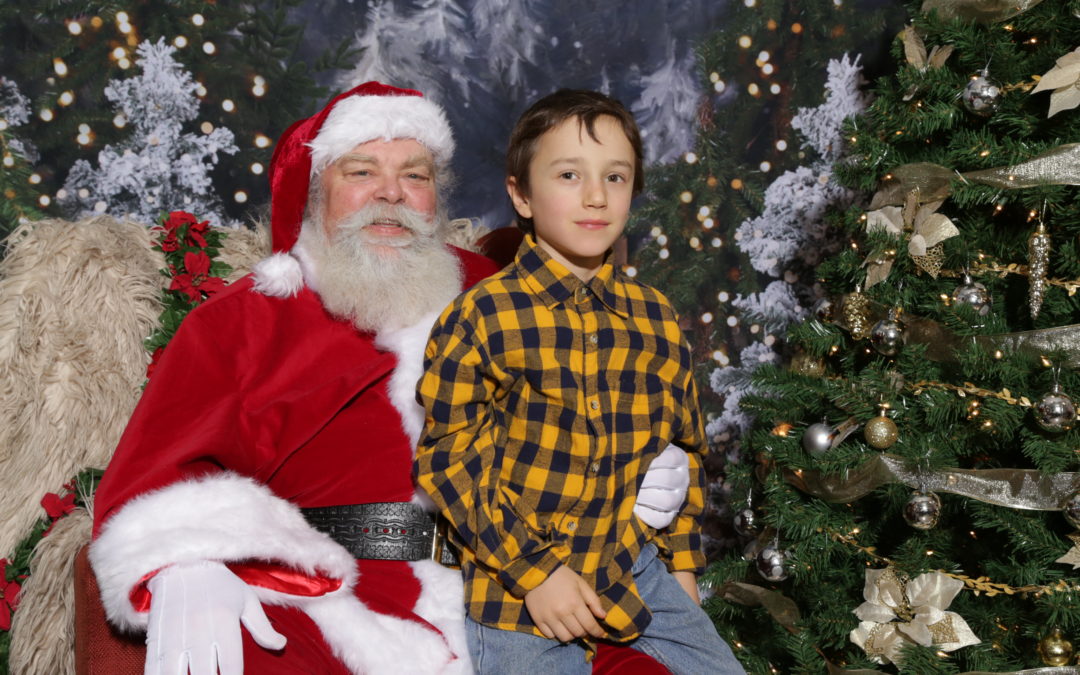 Modica Team / Compass: Santa Photos